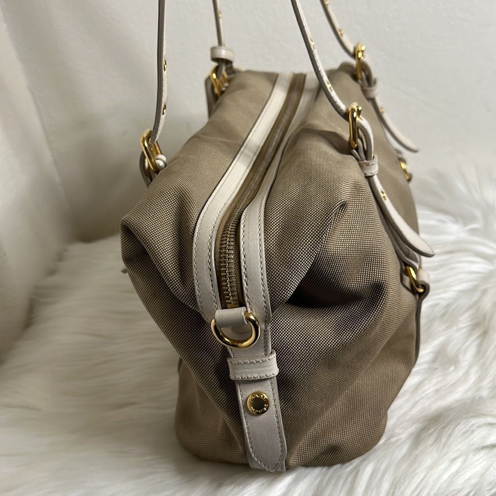 💯Authentic Prada Canapa Logo Handbag🍀 - Picture 5 of 17